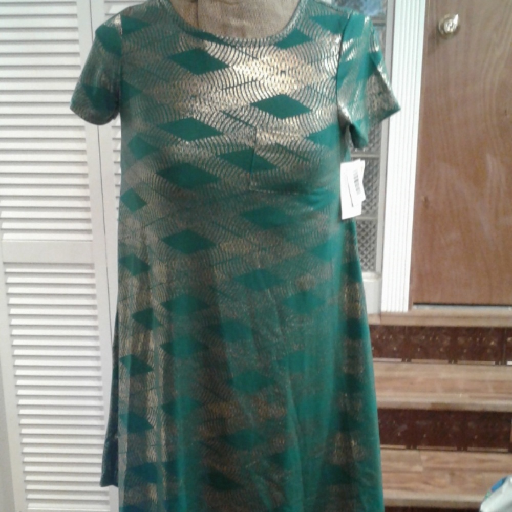 🌻🌼ELEGANT GORGEOUS GREEN BRUSHED WITH GOLD CARLY
